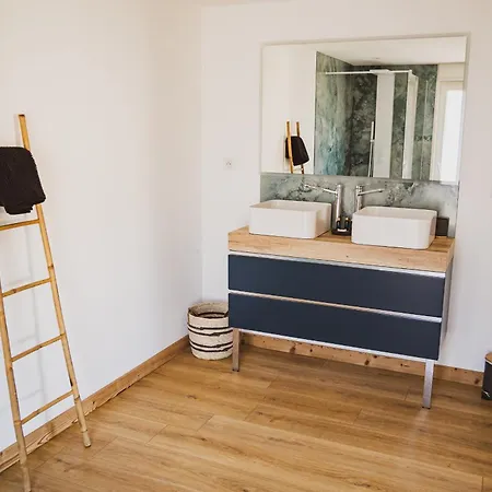 Les Confiseries, 2 Pièces Et Terrasse Appartamento